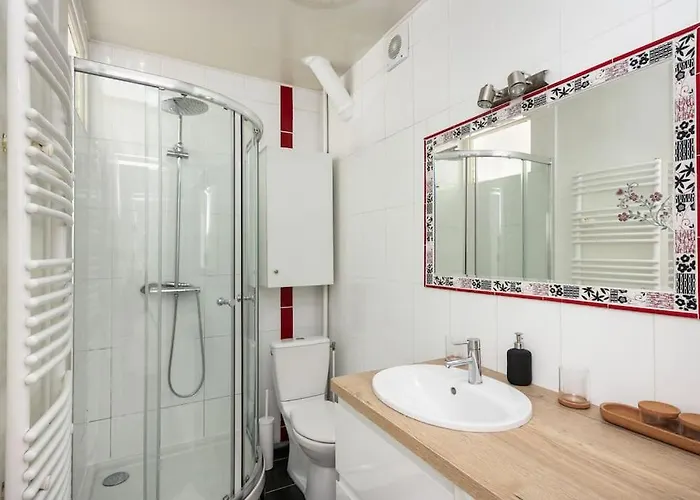 Appartement Centre-ville Et Proche Hôpital Morvan/t3 Lumineux *